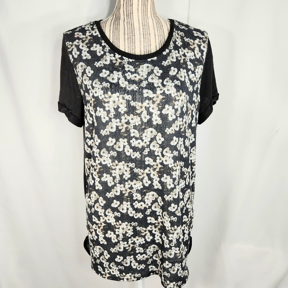 Basic Editions NWOT Black Grey Multi Floral Front Cuffed Short Sleeve Top Large
